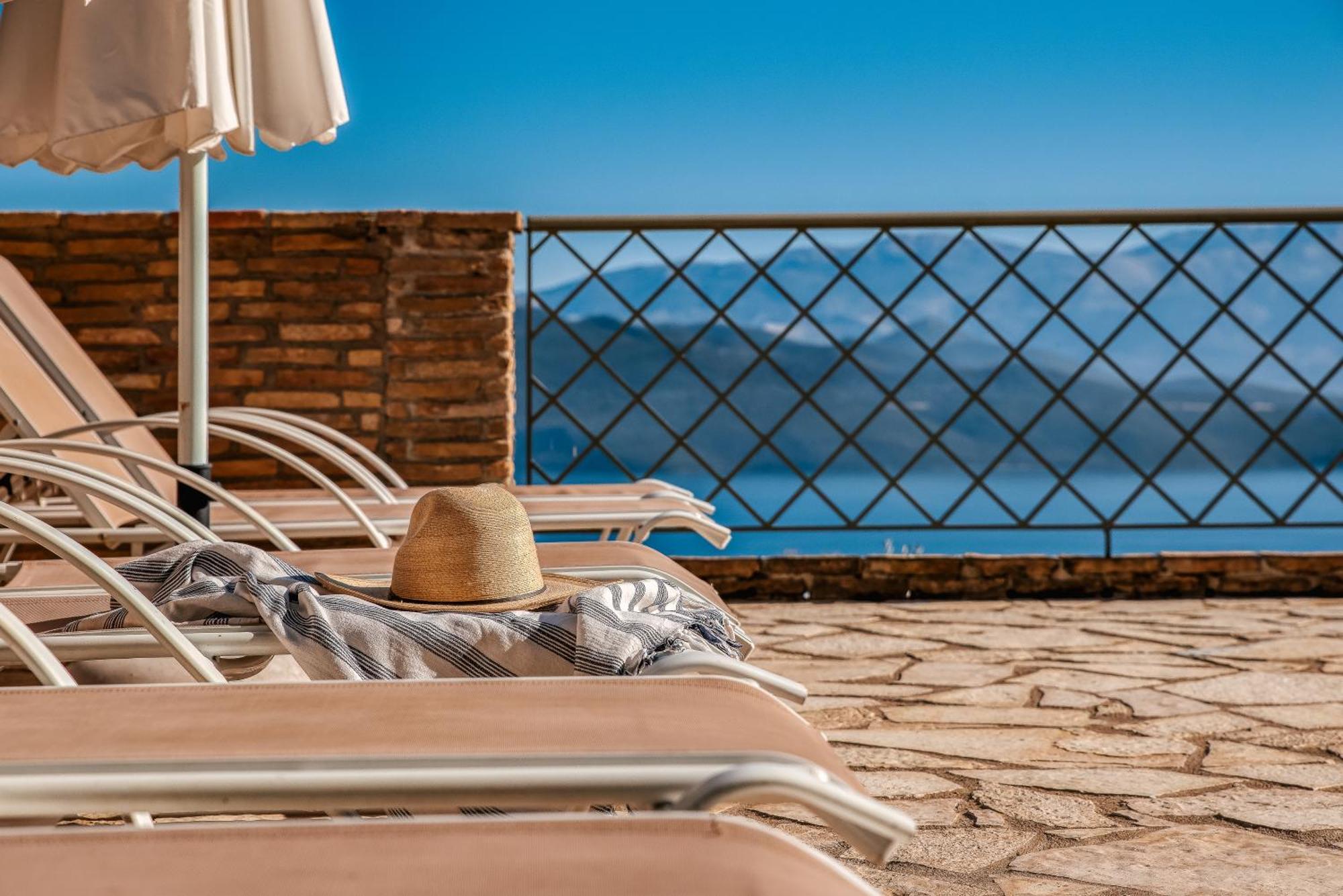 Diodati Villas Nikiana Exterior photo